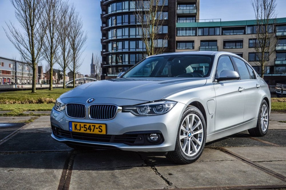 27993566_1665267773512649_85535103604513