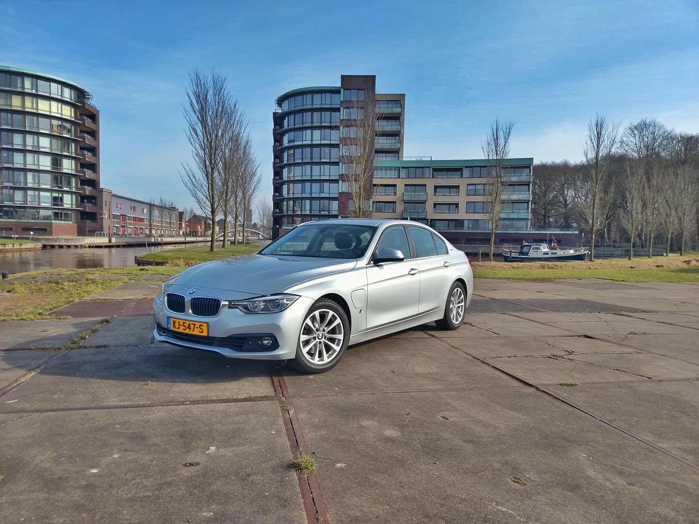 28061621_1665239893515437_58493448562381