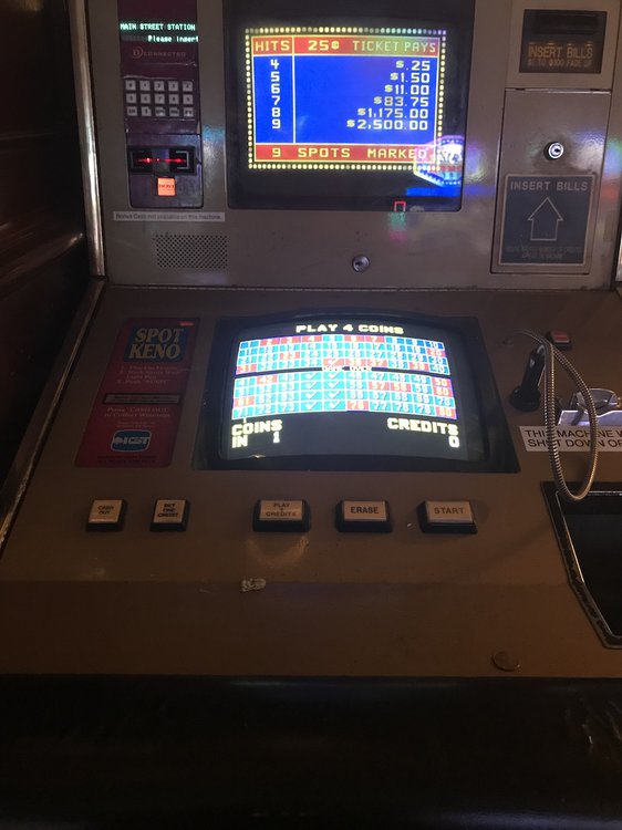 Oude bingo machines.jpg