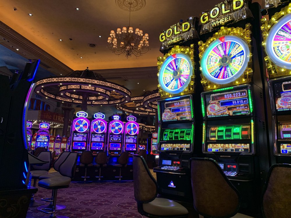 Gold Wheel Golf Reef Casino.jpeg
